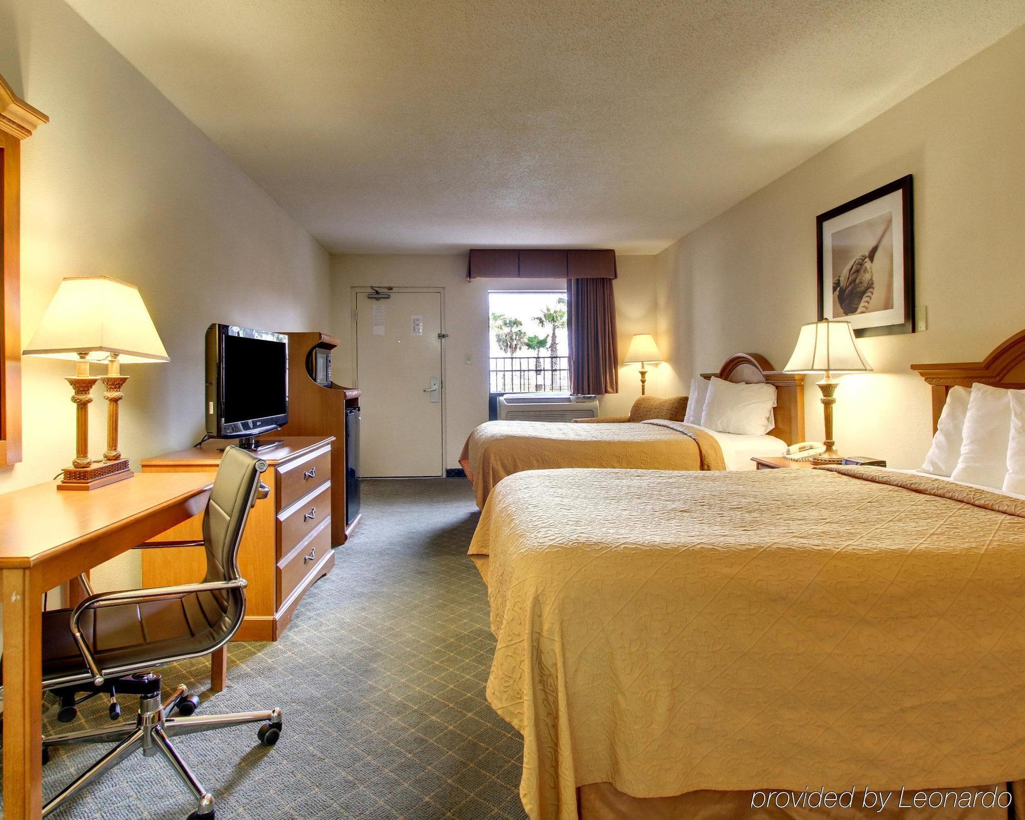 Quality Inn Biloxi Beach Экстерьер фото