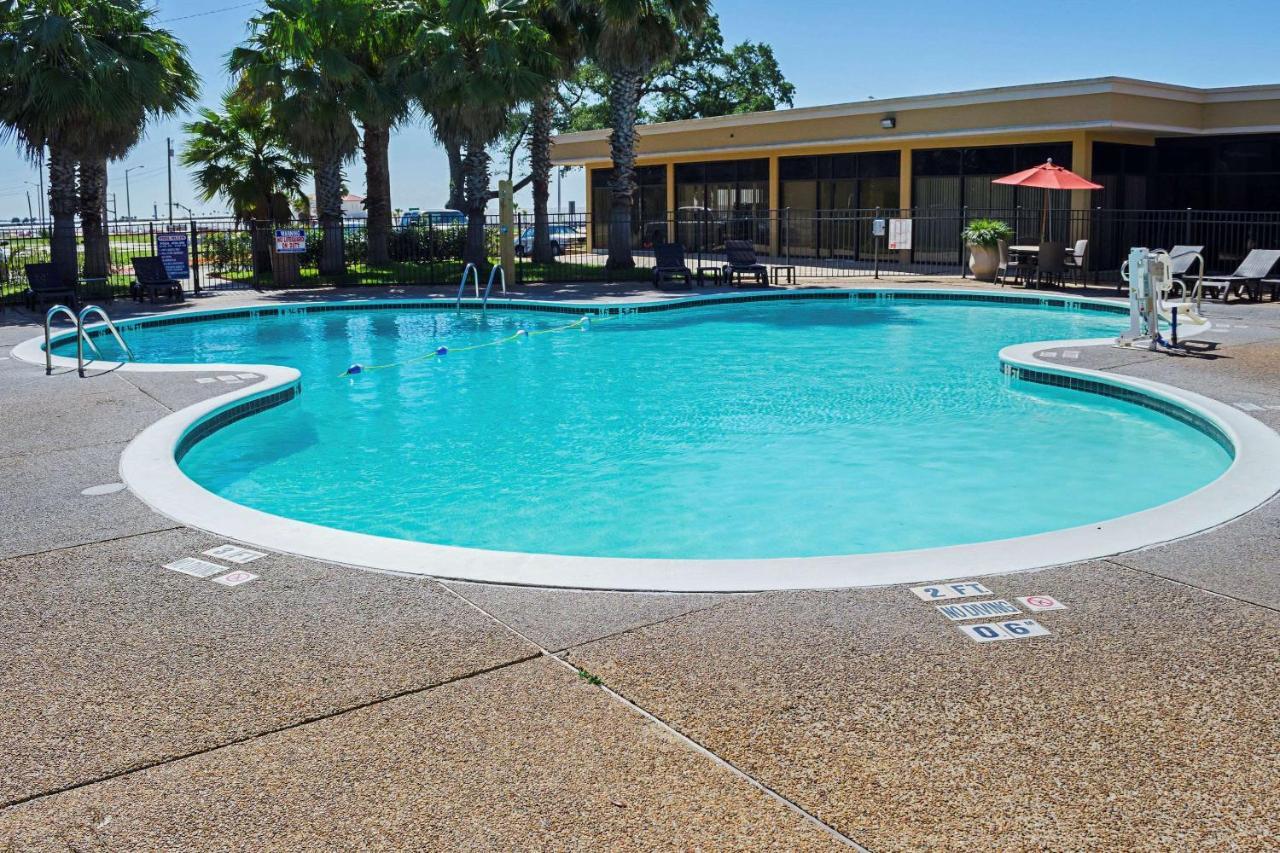 Quality Inn Biloxi Beach Экстерьер фото